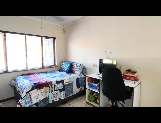 2 BEDROOM SIMPLEX FOR SALE IN PRESTBURY